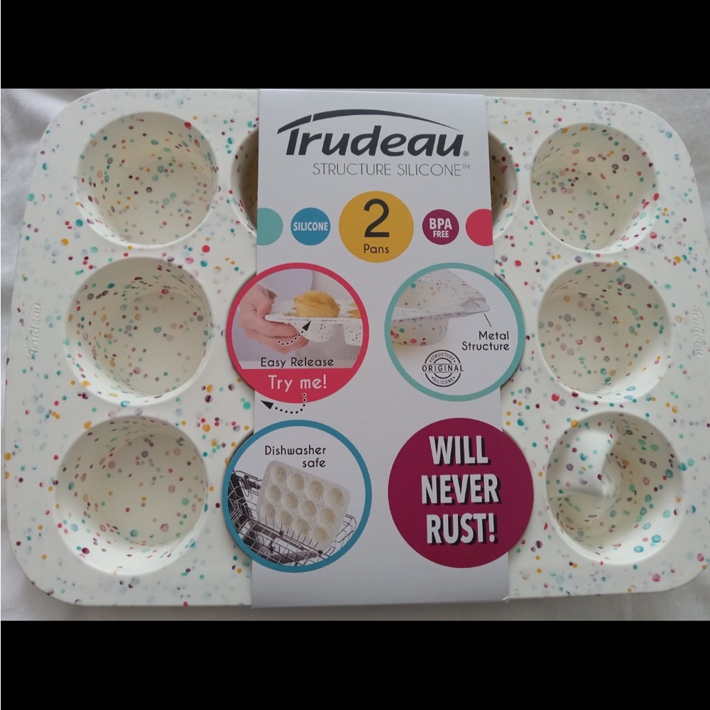 Brand new silicone cupcake mold- 2 pans of 12 each